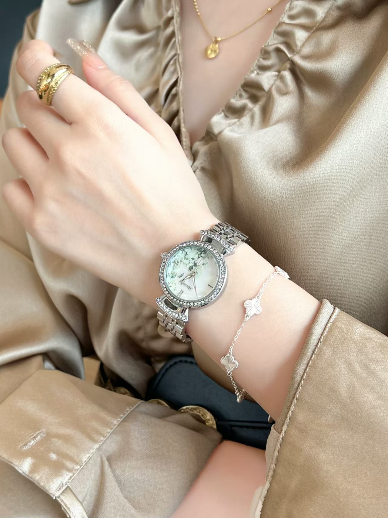 Montre femme effet marbre “ciel étoilé”