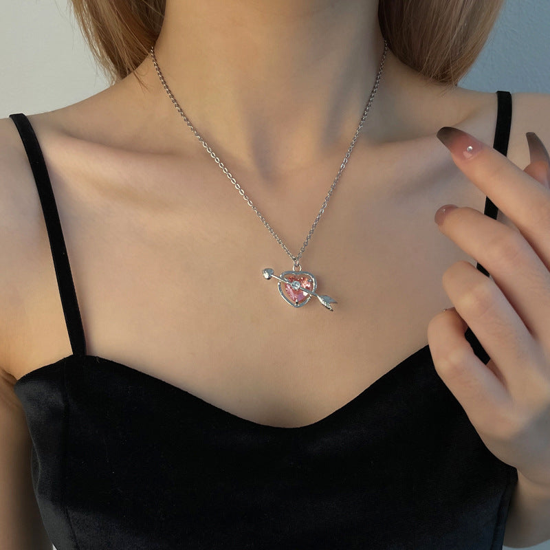 Collier “Love Heart” mignon et stylé pour piercing.