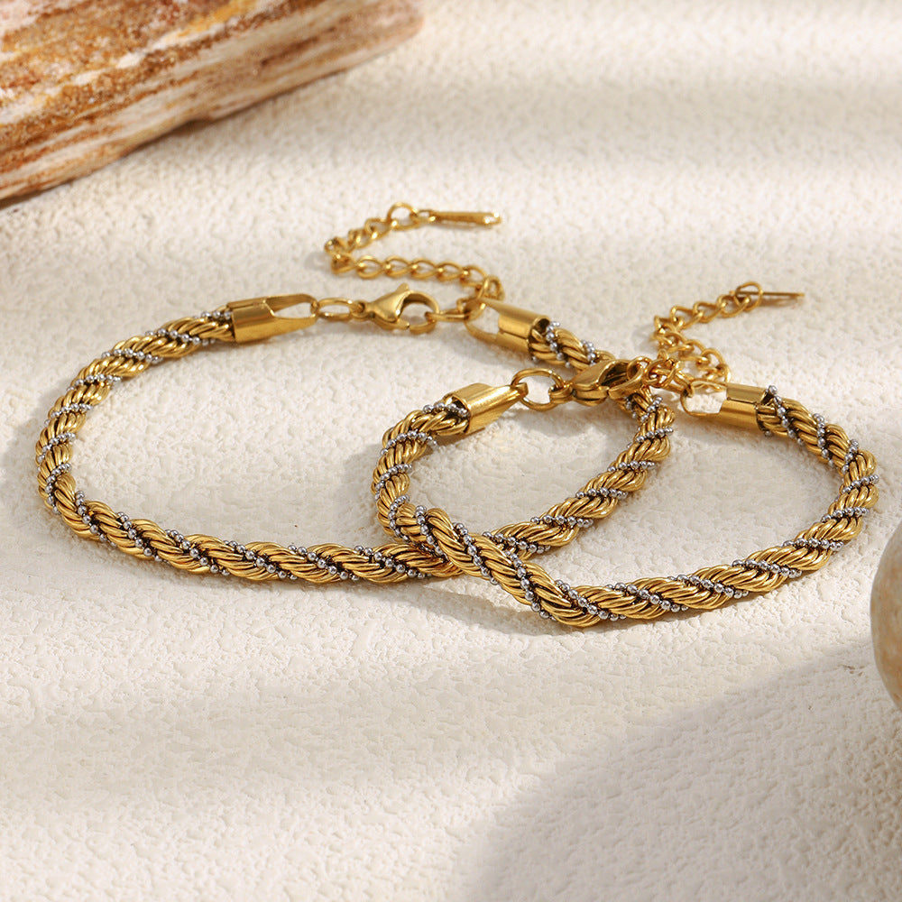 Bracelet de cheville torsadé à perles enroulées