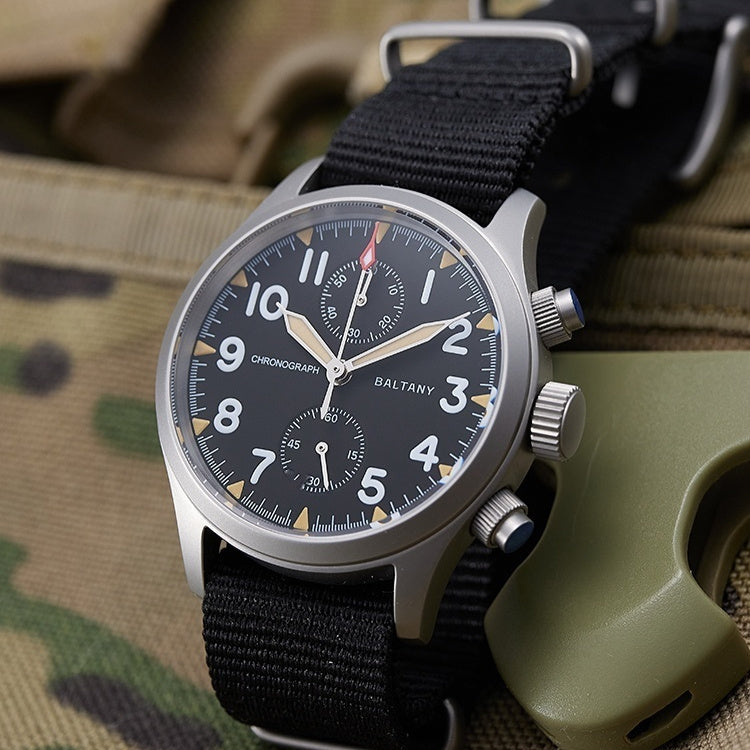 Voici la traduction en français :

Montre Prodigal rétro en acier inoxydable, étanche, lumineuse et multifonctionnelle, à quartz.