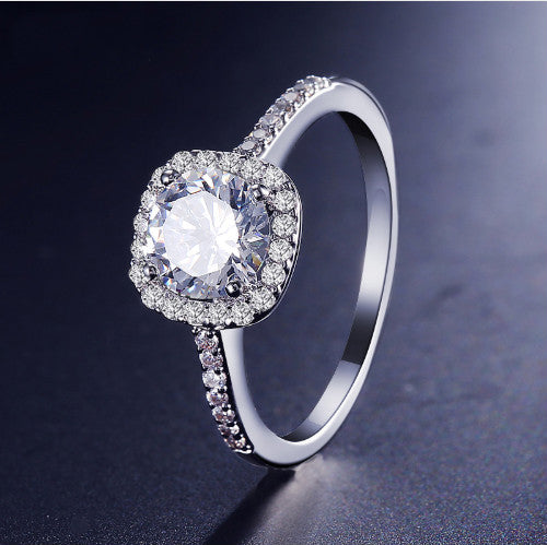Bagues de mariage pour femmes, bijoux couleur argent, bagues de luxe, bague de fiançailles carrée, ornée de zircon cubique.