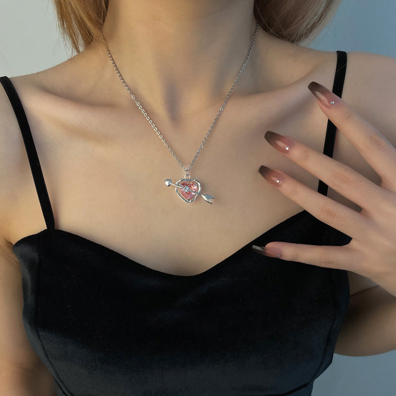 Collier “Love Heart” mignon et stylé pour piercing.