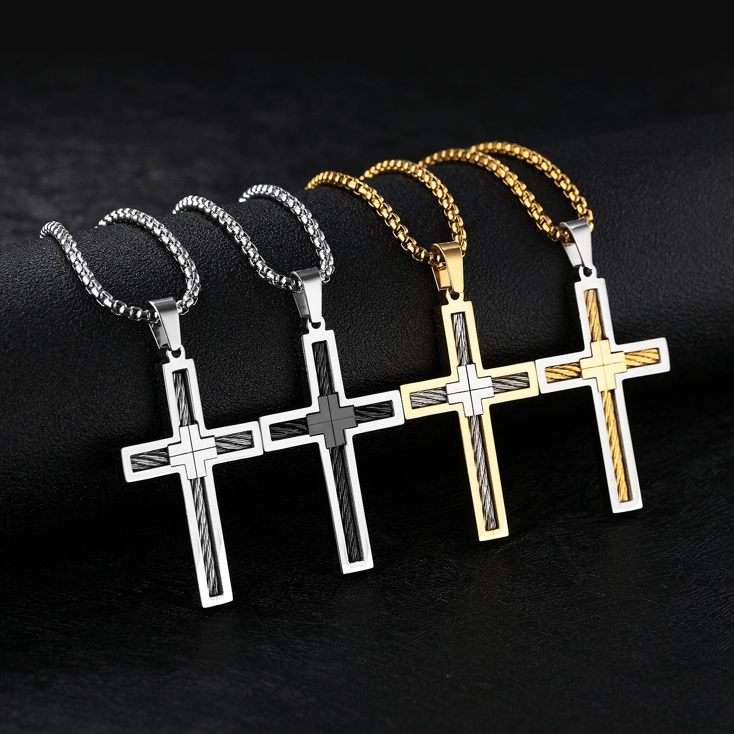 Collier pour homme en acier titane avec croix filaire
