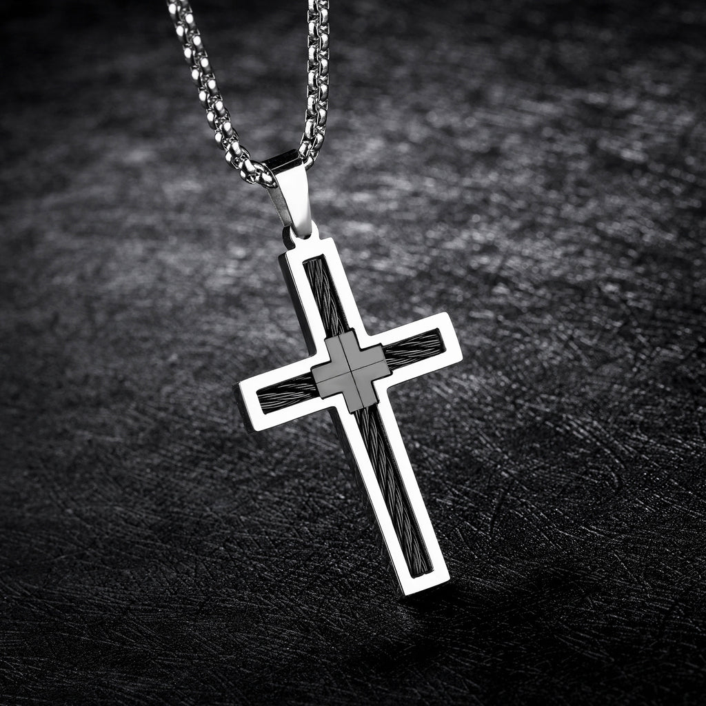 Collier pour homme en acier titane avec croix filaire
