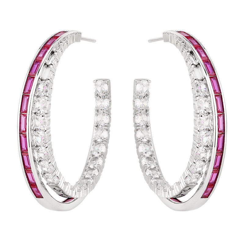 Boucles d’oreilles à tige en argent de style européen et américain avec zircon, luxe discret et allure haut de gamme.