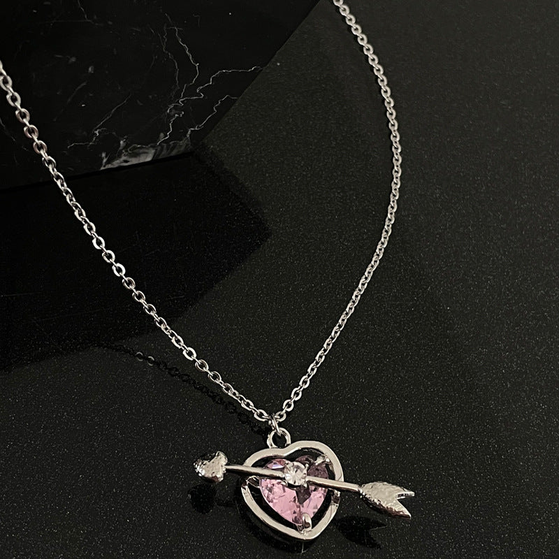 Collier “Love Heart” mignon et stylé pour piercing.