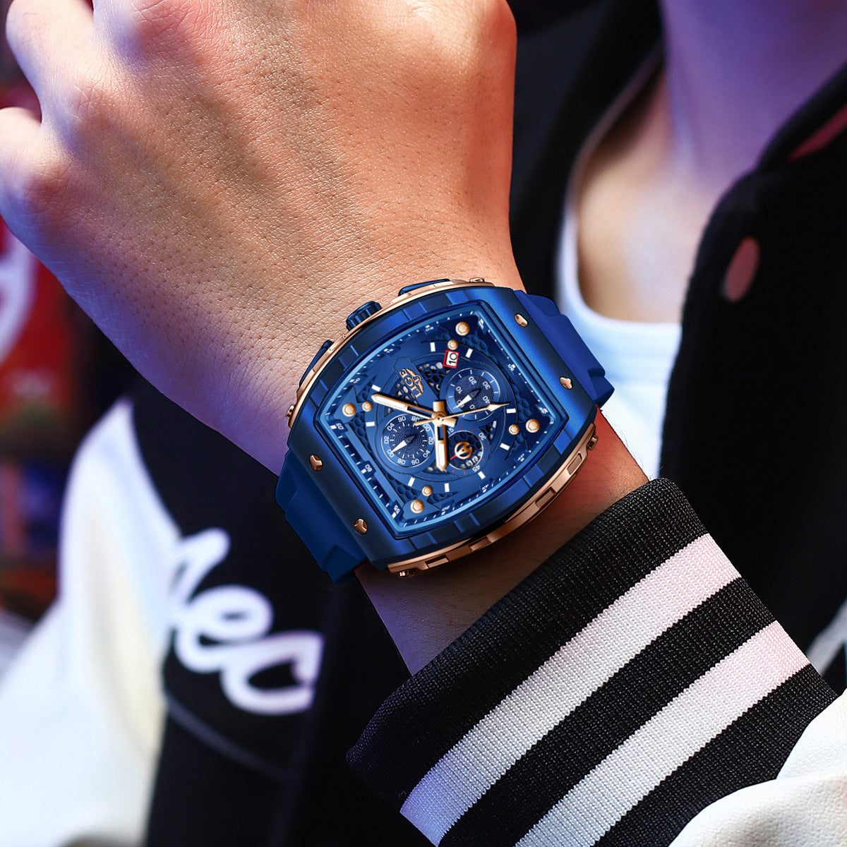 Montre homme sportive à quartz, multifonctionnelle, lumineuse et étanche.